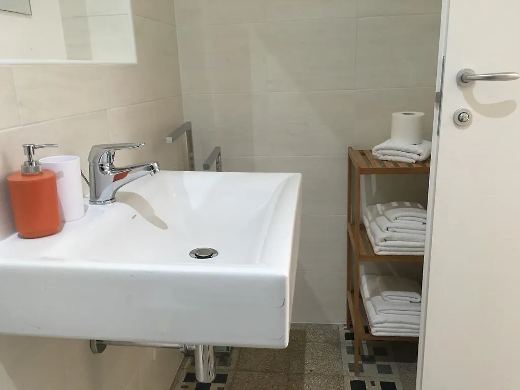 Cagliari D'Amare Via Roma Hotel 2*,